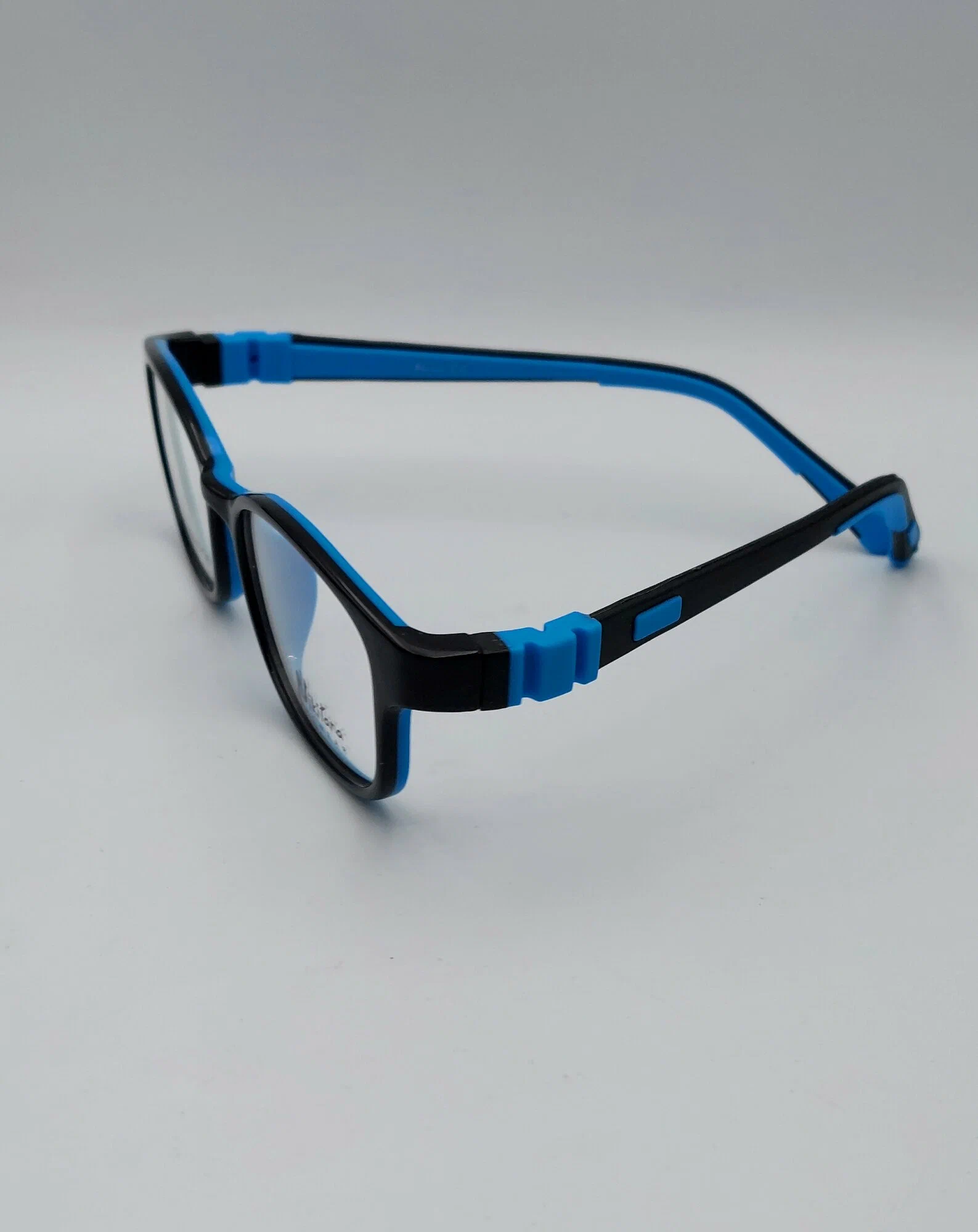 Антивандальная детская оправа Nikitana