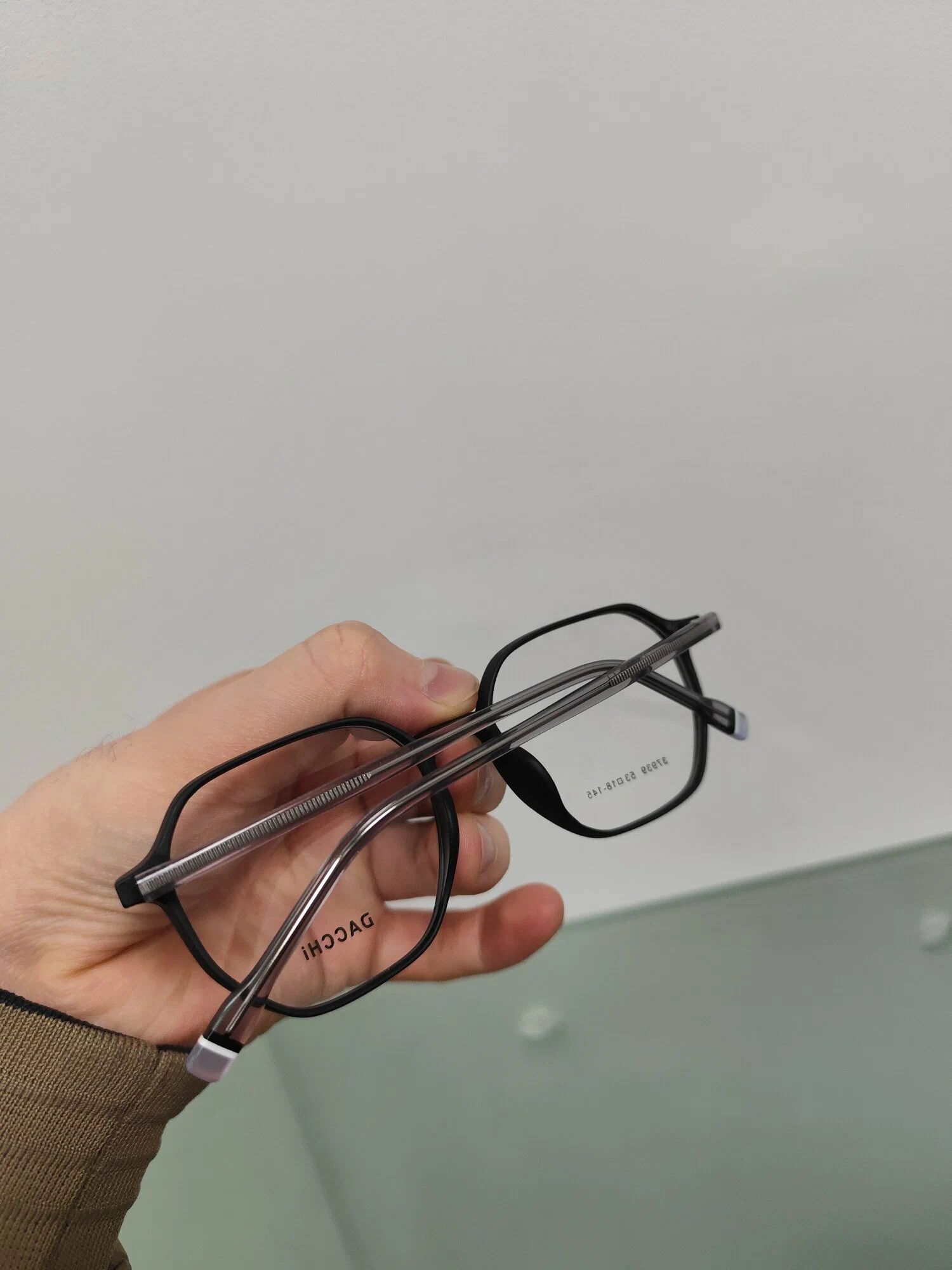 Круглая оправа универсальная для очков Nikitana